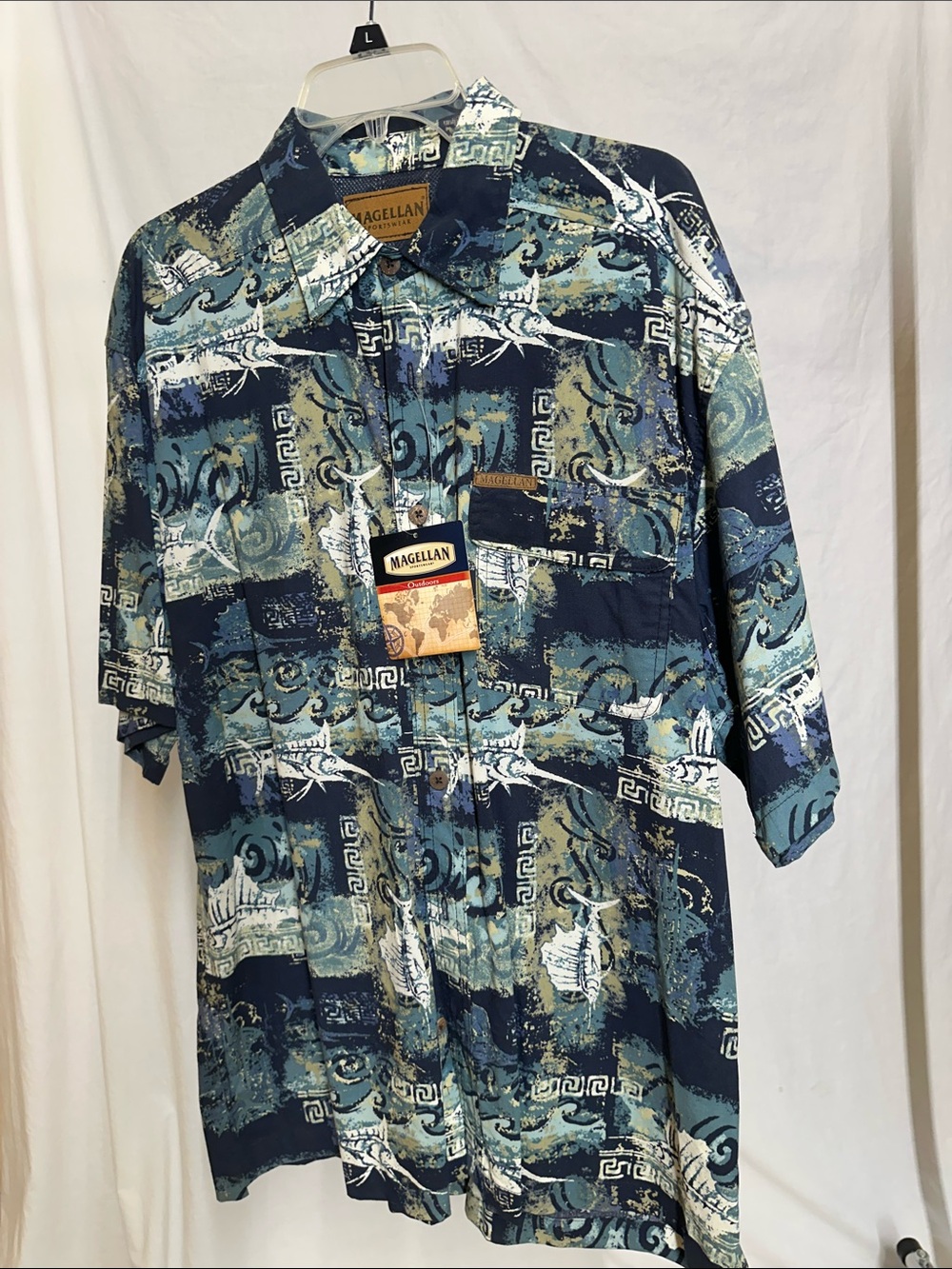 Magellan Outdoors Men's Navy and Teal Patterned Short-Sleeve Button-Down Shirt